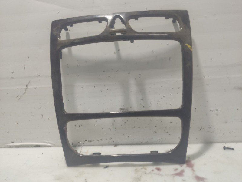 Recambio de moldura para mercedes-benz clase c (w203) berlina referencia OEM IAM   