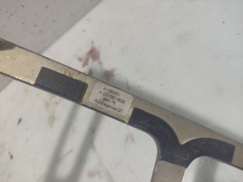 Recambio de moldura para mercedes-benz clase c (w203) berlina referencia OEM IAM   