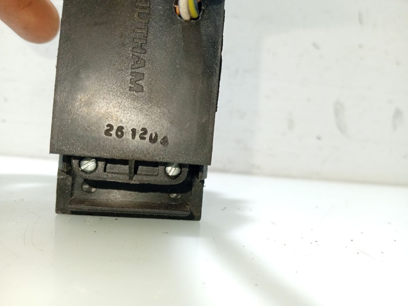 Recambio de mando luces para tata safari (42_fd) 2.0 d 4x4 referencia OEM IAM 261204  