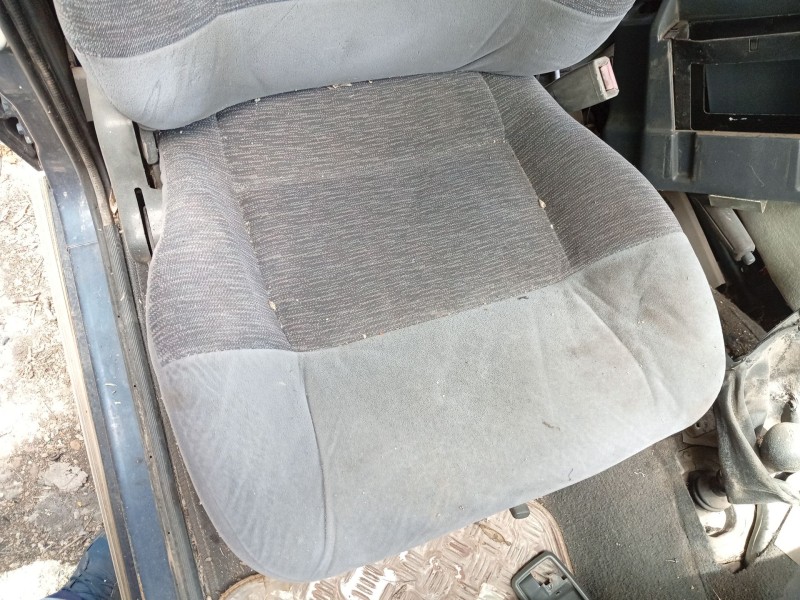 Recambio de asiento delantero derecho para ssangyong korando referencia OEM IAM   