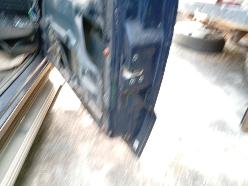 Recambio de cerradura puerta delantera derecha para ssangyong korando referencia OEM IAM   