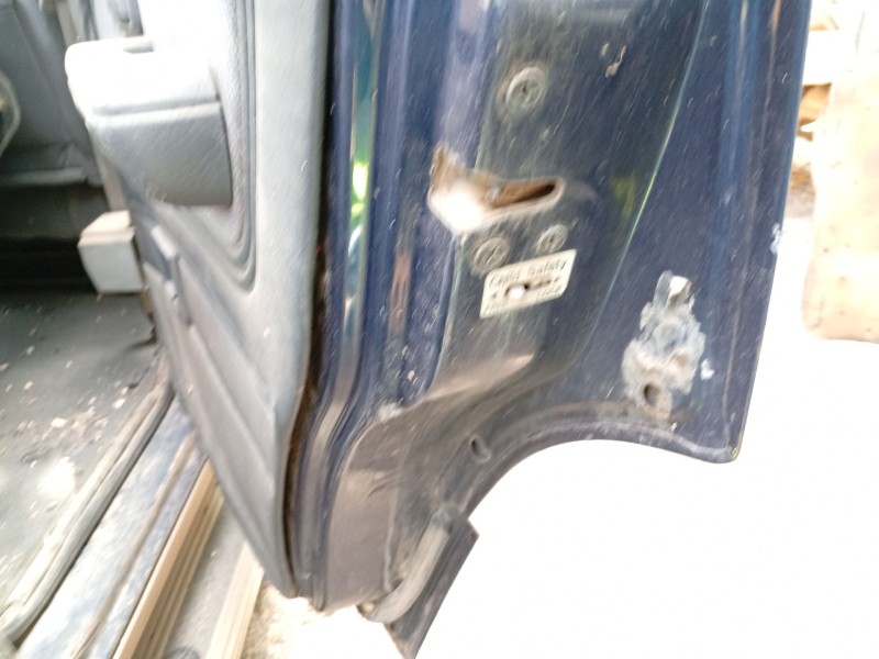 Recambio de cerradura puerta trasera derecha para ssangyong korando referencia OEM IAM   