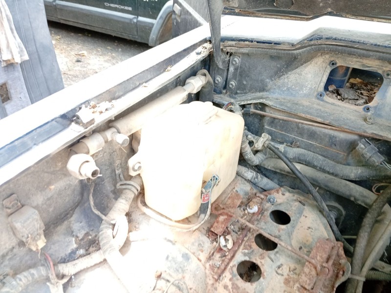 Recambio de deposito limpia para ssangyong korando referencia OEM IAM   