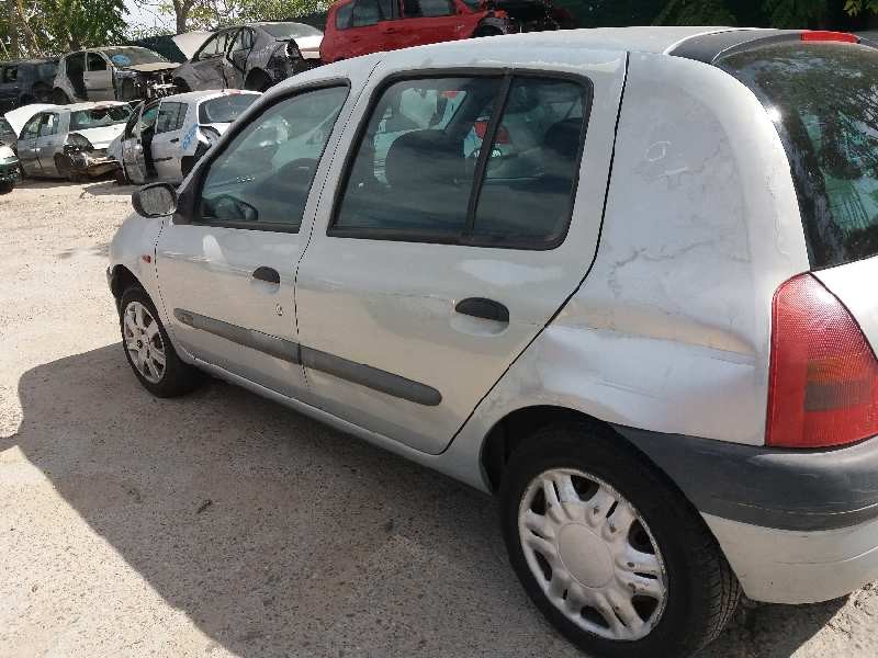 renault clio ii fase ii (b/cb0) 1.2   |   0.01 - ... | 2001 | 58 cv / 43 kw del año 2001