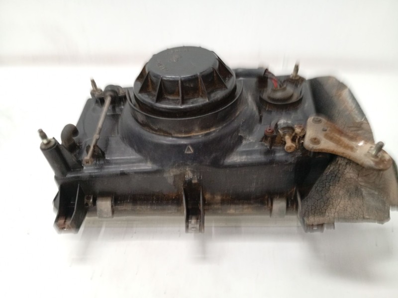 Recambio de faro derecho para ssangyong korando referencia OEM IAM   