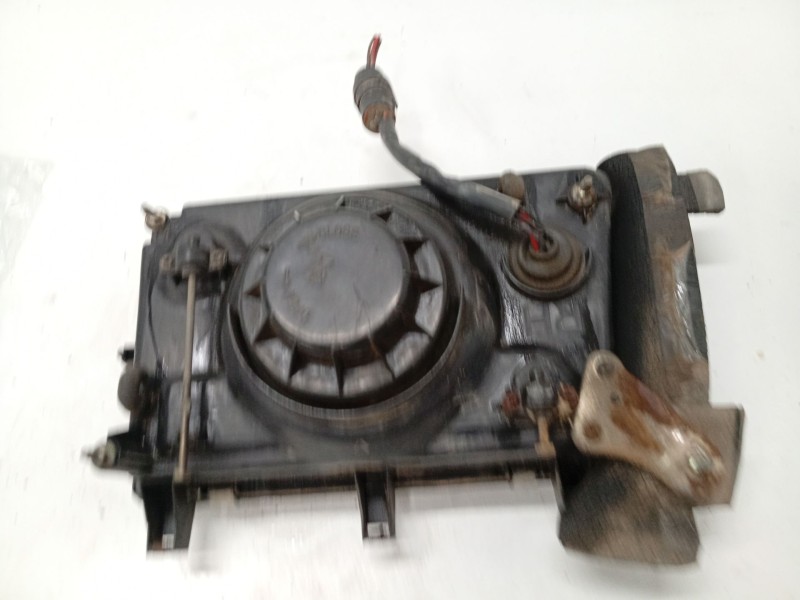 Recambio de faro derecho para ssangyong korando referencia OEM IAM   