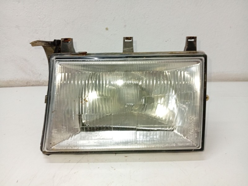 Recambio de faro izquierdo para ssangyong korando referencia OEM IAM   