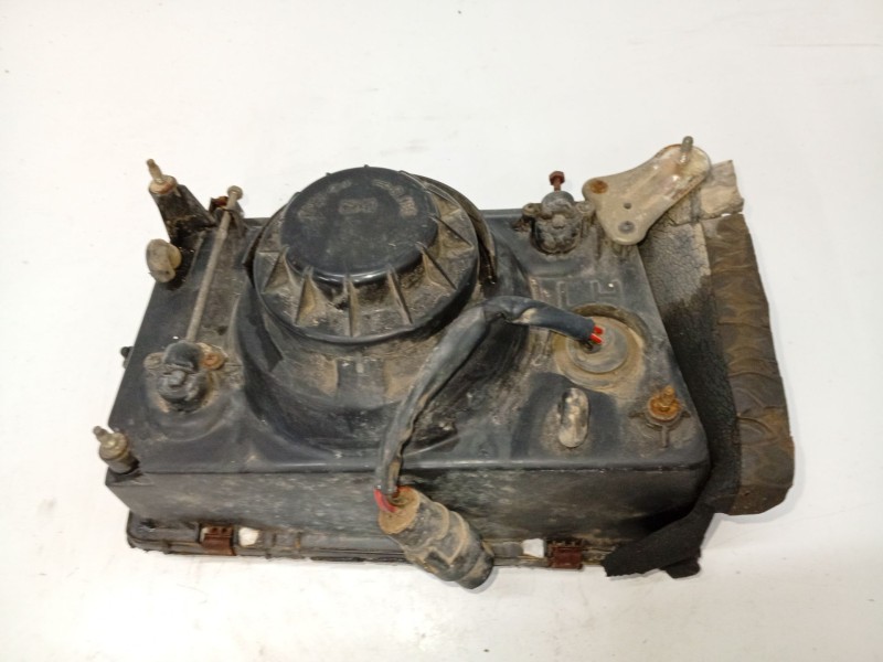 Recambio de faro izquierdo para ssangyong korando referencia OEM IAM   