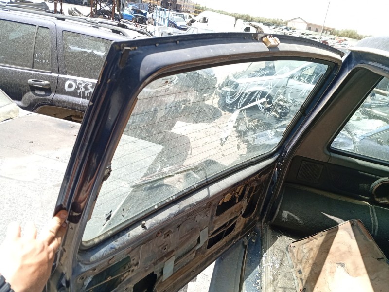 Recambio de porton trasero para ssangyong korando referencia OEM IAM   