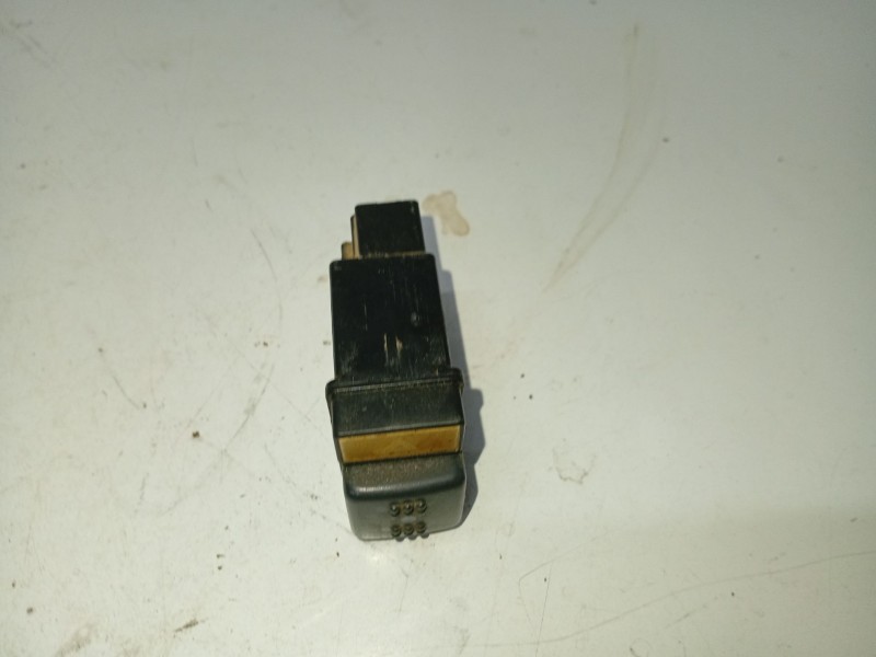 Recambio de warning para ssangyong korando referencia OEM IAM 930617  