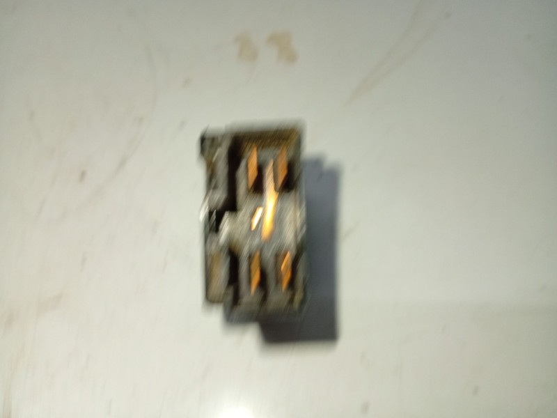 Recambio de warning para ssangyong korando referencia OEM IAM 930617  