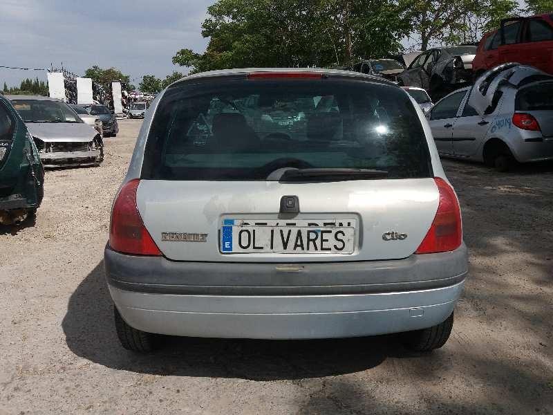 renault clio ii fase ii (b/cb0) 1.2   |   0.01 - ... | 2001 | 58 cv / 43 kw del año 2001