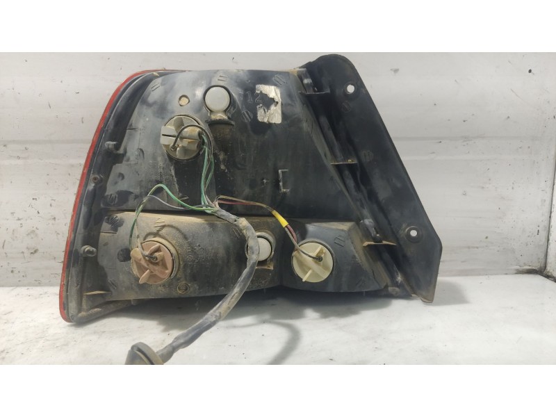 Recambio de piloto trasero derecho para hyundai accent (lc) 1.3 cat referencia OEM IAM 9240225220  