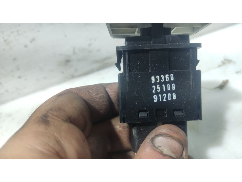 Recambio de interruptor para hyundai accent (lc) 1.3 cat referencia OEM IAM 9336025100  