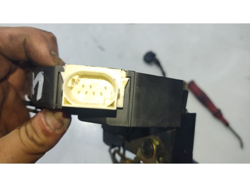 Recambio de cerradura puerta trasera derecha para rover serie 75 (rj) referencia OEM IAM FQM000090  