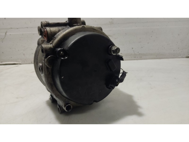 Recambio de alternador para mercedes-benz clase c (w203) berlina referencia OEM IAM A0001501750  