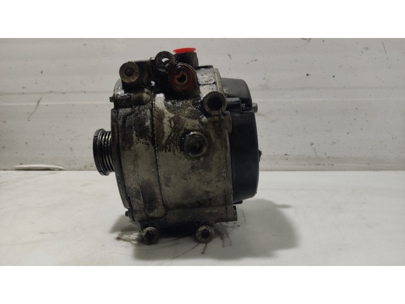 Recambio de alternador para mercedes-benz clase c (w203) berlina referencia OEM IAM A0001501750  