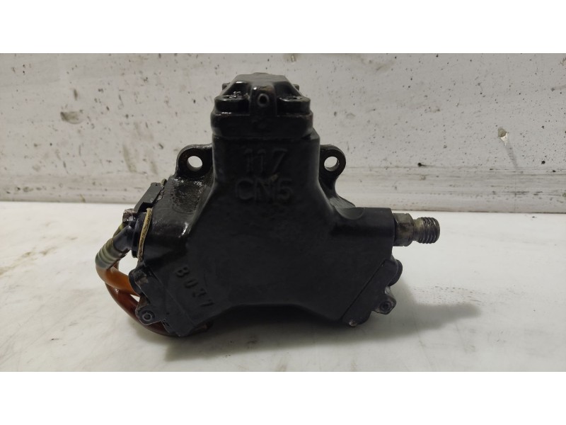 Recambio de bomba inyeccion para mercedes-benz clase c (w203) berlina referencia OEM IAM A6110700501  0445010008