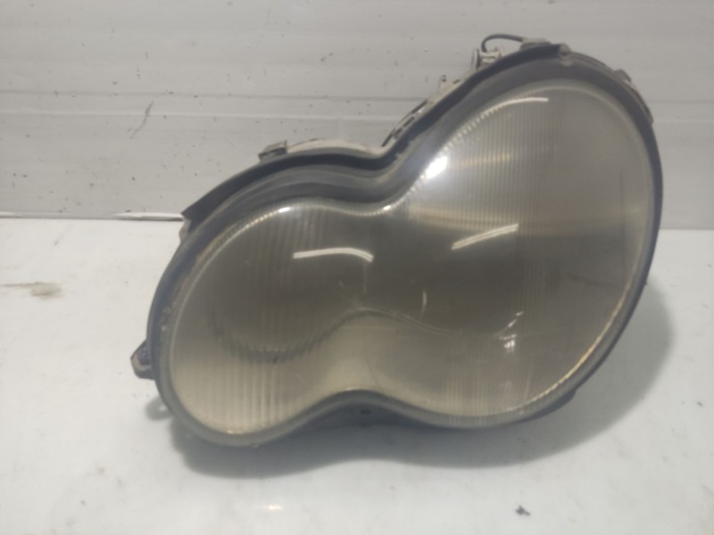Recambio de faro izquierdo para mercedes-benz clase c (w203) berlina referencia OEM IAM A2038200161  