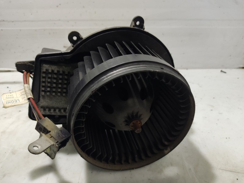 Recambio de motor calefaccion para mercedes-benz clase c (w203) berlina referencia OEM IAM A2038202514  