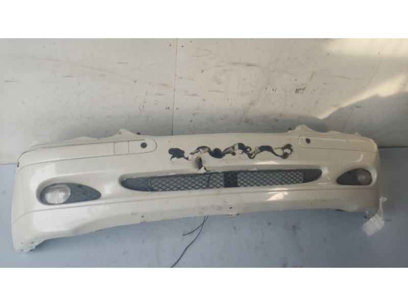 Recambio de paragolpes delantero para mercedes-benz clase c (w203) berlina referencia OEM IAM A2038850025  