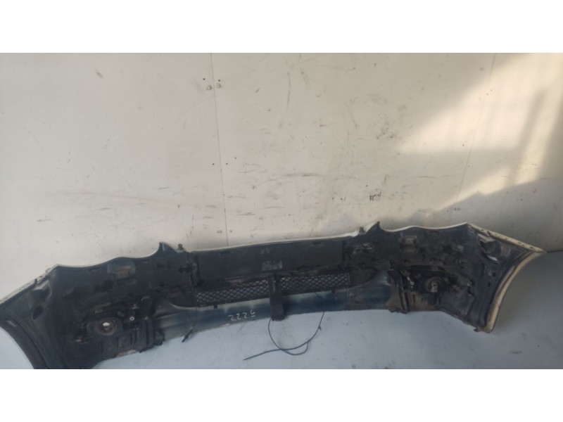 Recambio de paragolpes delantero para mercedes-benz clase c (w203) berlina referencia OEM IAM A2038850025  