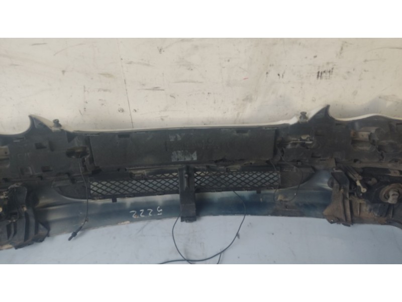 Recambio de paragolpes delantero para mercedes-benz clase c (w203) berlina referencia OEM IAM A2038850025  