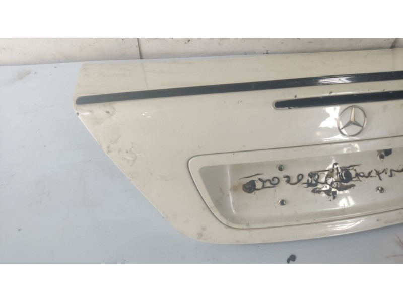 Recambio de porton trasero para mercedes-benz clase c (w203) berlina referencia OEM IAM A2037500175  