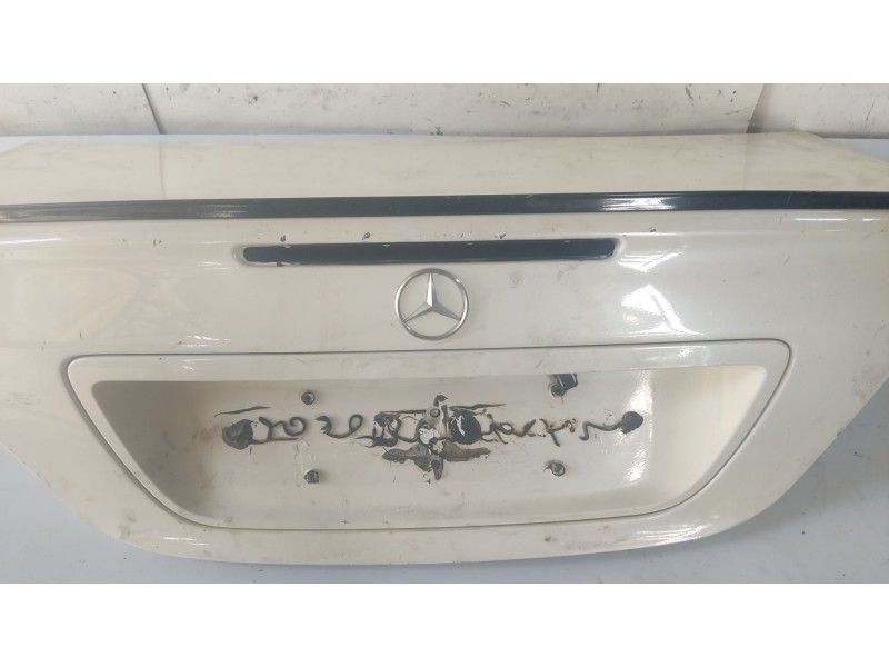 Recambio de porton trasero para mercedes-benz clase c (w203) berlina referencia OEM IAM A2037500175  