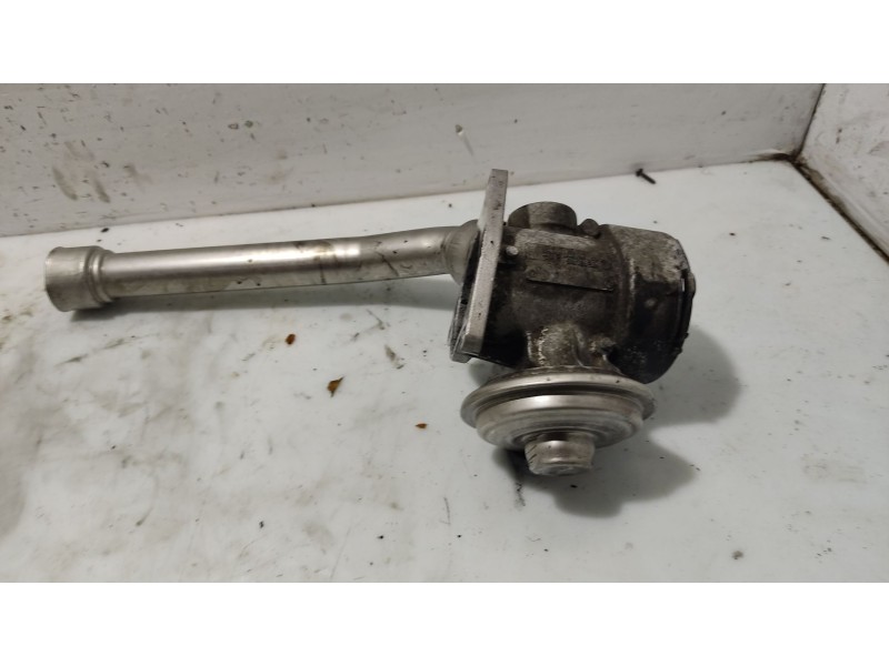 Recambio de valvula egr para mercedes-benz clase c (w203) berlina referencia OEM IAM A6110900754  