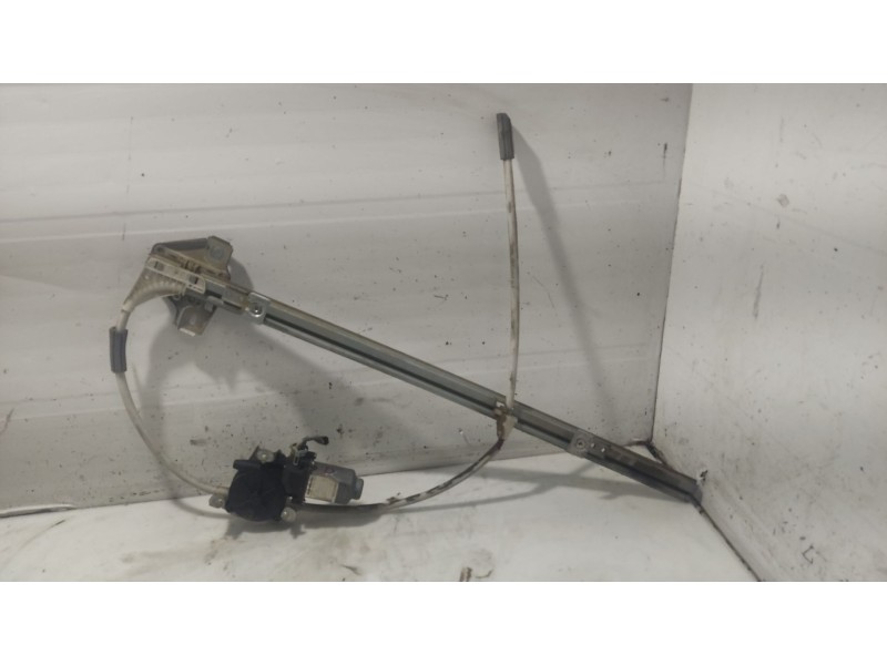 Recambio de elevalunas delantero derecho para renault master ii phase 2 caja cerrada referencia OEM IAM 8200467967  