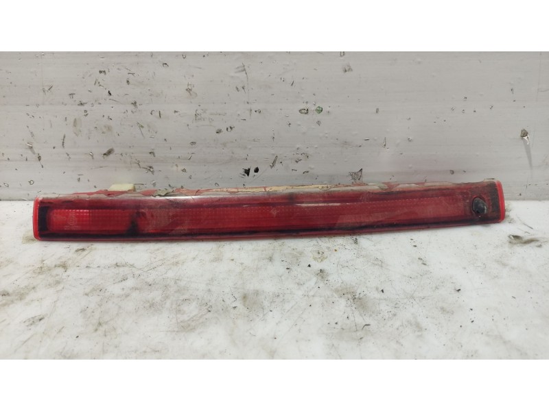 Recambio de luz central de freno para renault megane ii berlina 5p referencia OEM IAM 8200073239  