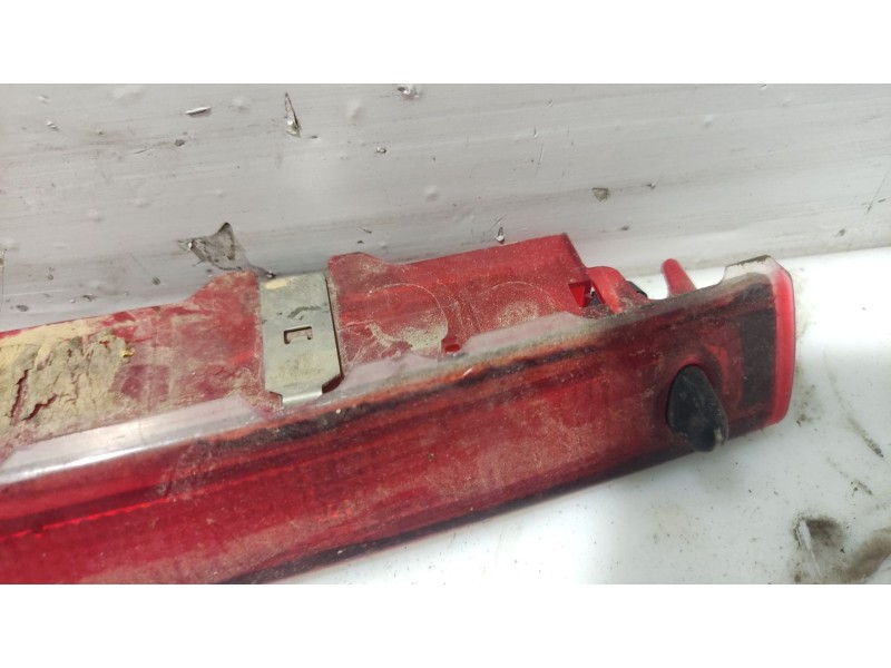 Recambio de luz central de freno para renault megane ii berlina 5p referencia OEM IAM 8200073239  