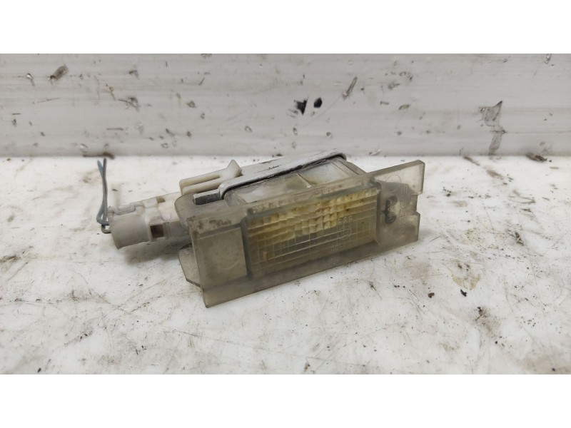 Recambio de piloto matricula para renault megane ii berlina 5p referencia OEM IAM 770079163  