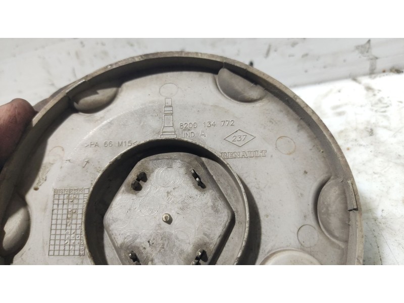 Recambio de tapacubos para renault megane ii berlina 5p referencia OEM IAM 8200134772  9371011