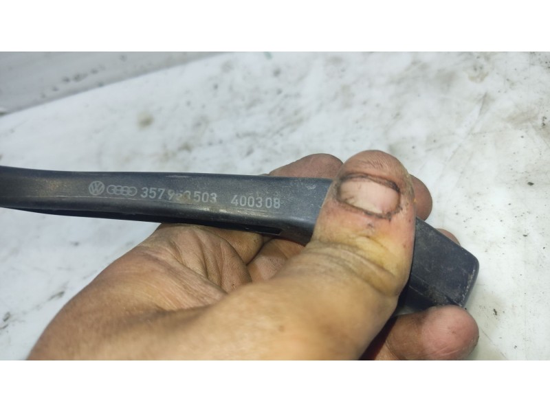 Recambio de mando limpia para volkswagen polo classic (86c, 80) 1.3 cat referencia OEM IAM 357953503  