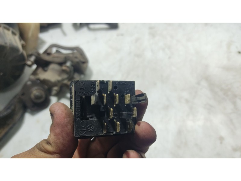 Recambio de mando luces para volkswagen polo classic (86c, 80) 1.3 cat referencia OEM IAM 867941581  