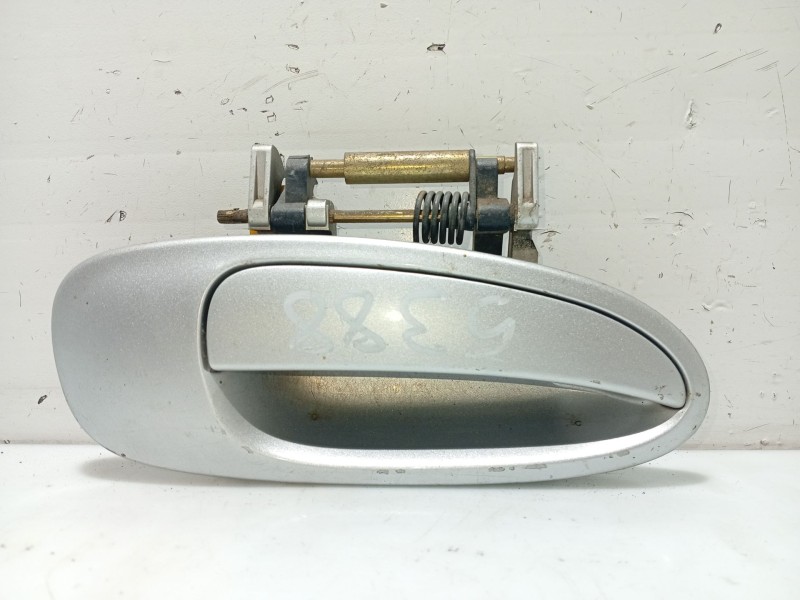 Recambio de maneta exterior delantera derecha para toyota avensis t22 referencia OEM IAM 6921005061 6921005071 