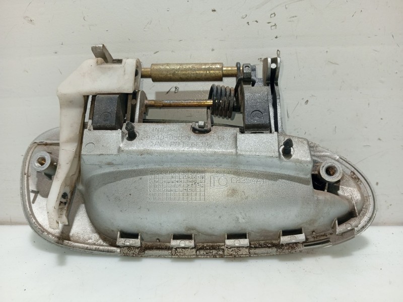 Recambio de maneta exterior trasera izquierda para toyota avensis t22 referencia OEM IAM 6924005041 6924005051 