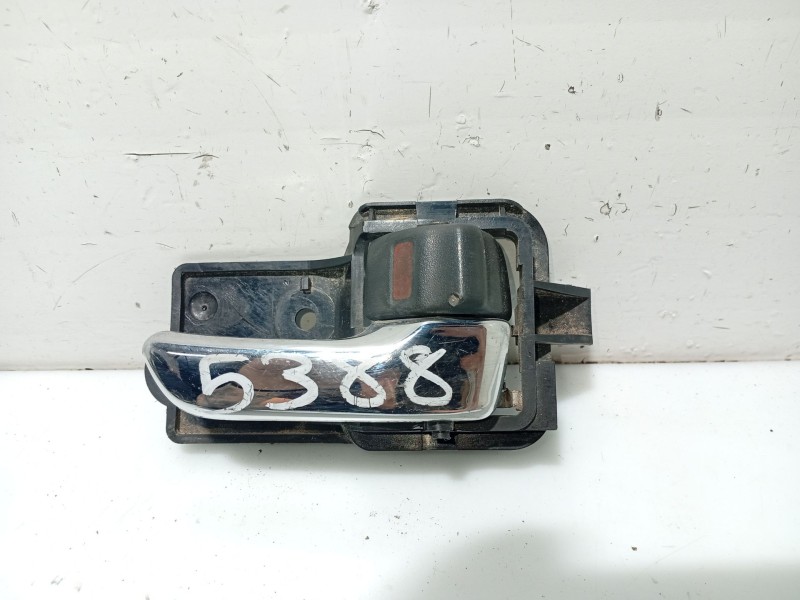 Recambio de maneta interior delantera derecha para toyota avensis t22 referencia OEM IAM 6920505020A  