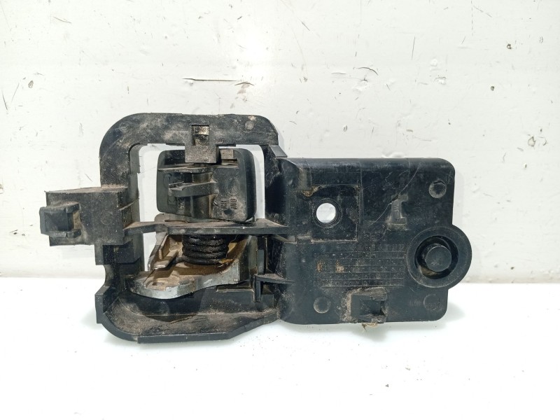 Recambio de maneta interior delantera derecha para toyota avensis t22 referencia OEM IAM 6920505020A  