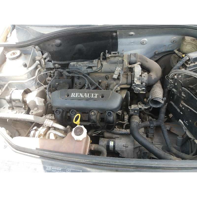 renault clio ii fase ii (b/cb0) 1.2   |   0.01 - ... | 2001 | 58 cv / 43 kw del año 2001