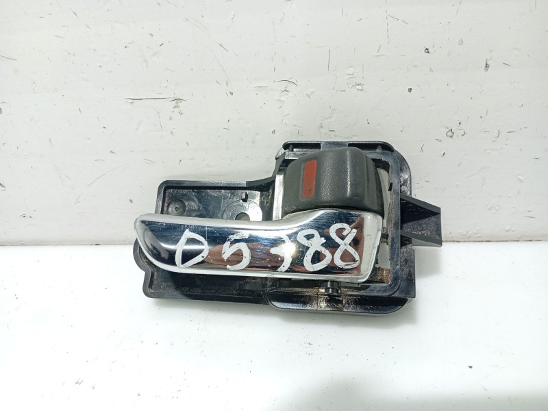 Recambio de maneta interior trasera derecha para toyota avensis t22 referencia OEM IAM 6923005051  