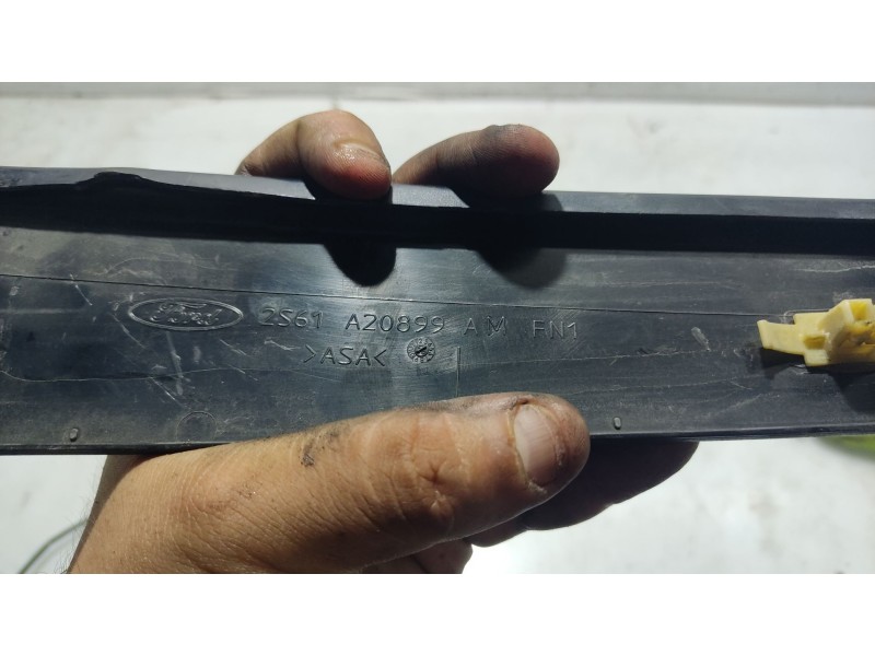 Recambio de moldura para ford fiesta v (jh_, jd_) 1.4 tdci referencia OEM IAM 2S61A2899AM  