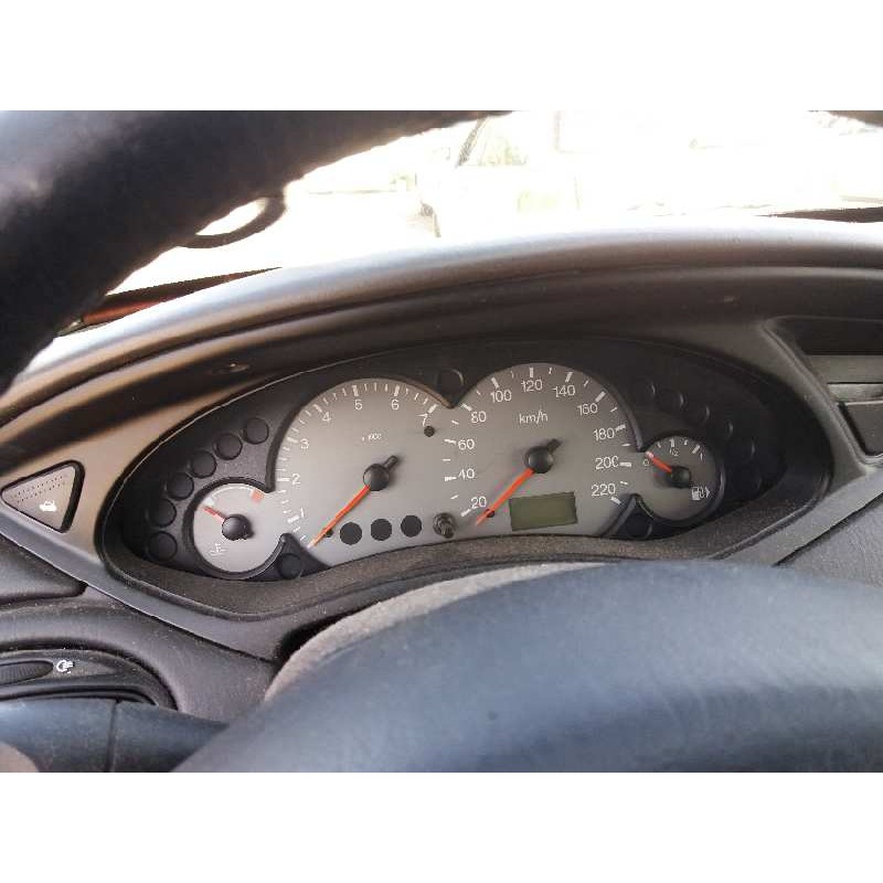 ford focus berlina (cak) ambiente   |   08.98 - 12.04 | 1998 - 2004 | 101 cv / 74 kw del año 1998