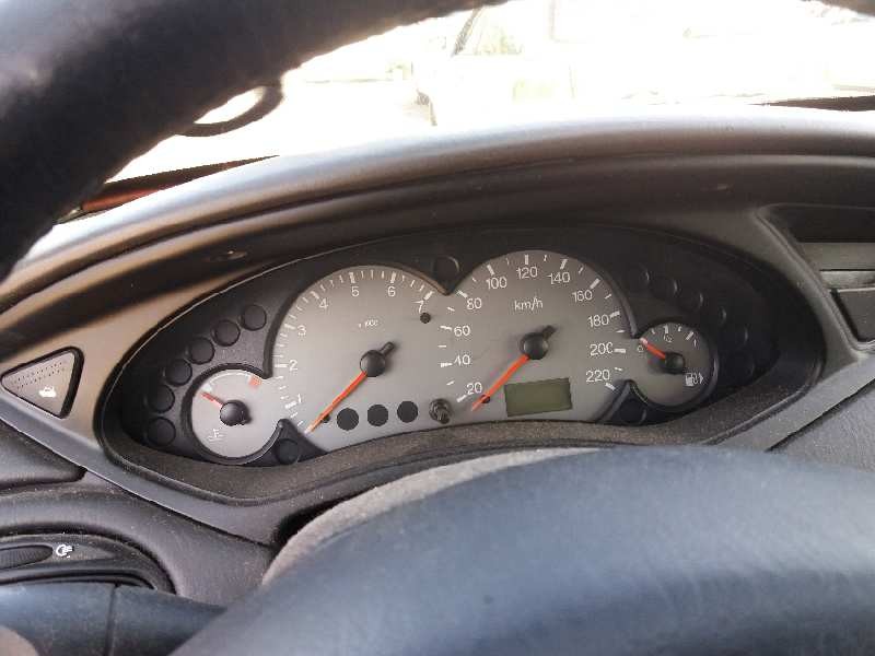 ford focus berlina (cak) ambiente   |   08.98 - 12.04 | 1998 - 2004 | 101 cv / 74 kw del año 1998
