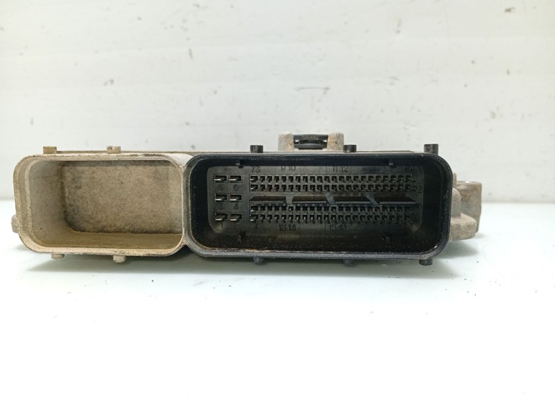 Recambio de centralita motor uce para hyundai accent (mc) referencia OEM IAM 3910126AD1  9030930743A2