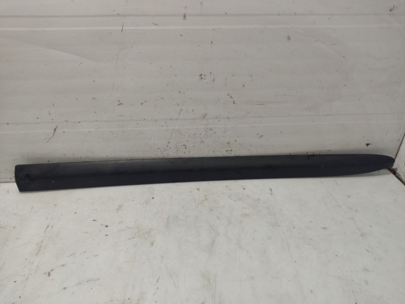 Recambio de moldura para nissan almera ii hatchback (n16) 1.5 referencia OEM IAM 82871BM700  