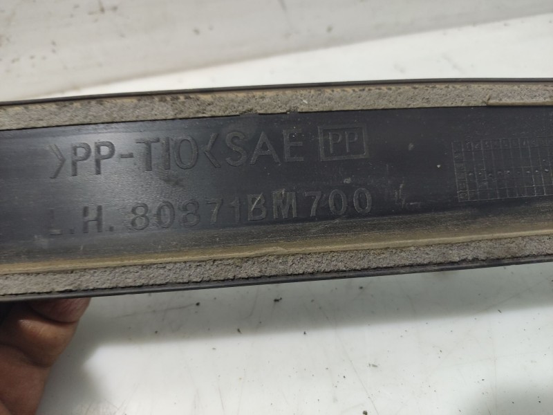 Recambio de moldura para nissan almera ii hatchback (n16) 1.5 referencia OEM IAM 82871BM700  