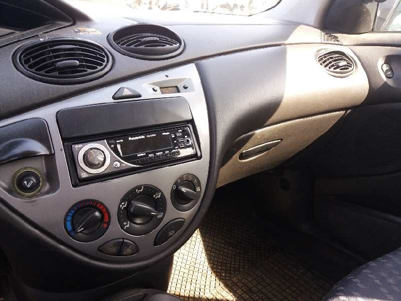 ford focus berlina (cak) ambiente   |   08.98 - 12.04 | 1998 - 2004 | 101 cv / 74 kw del año 1998